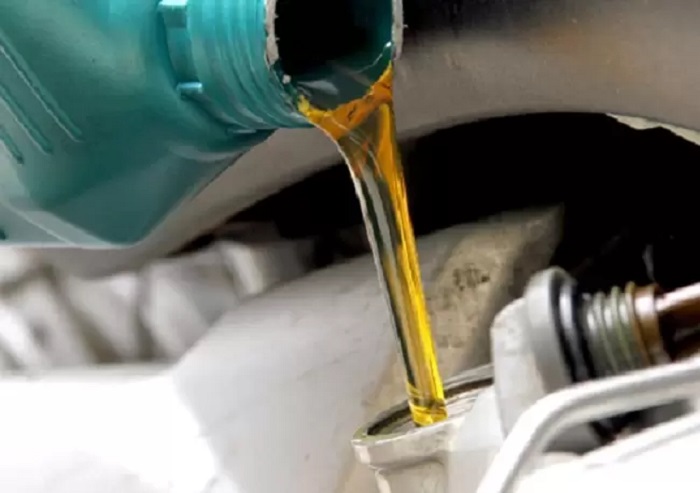 Các yếu tố ảnh hưởng đến thời gian thay nhớt